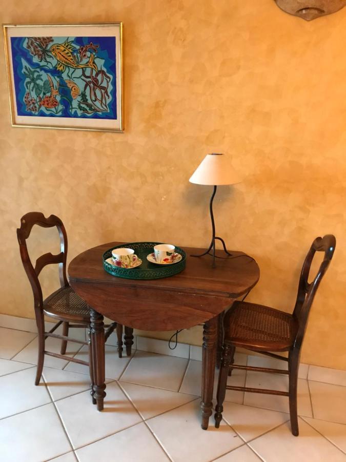 Appartement Les Trèfles à Hyères Extérieur photo